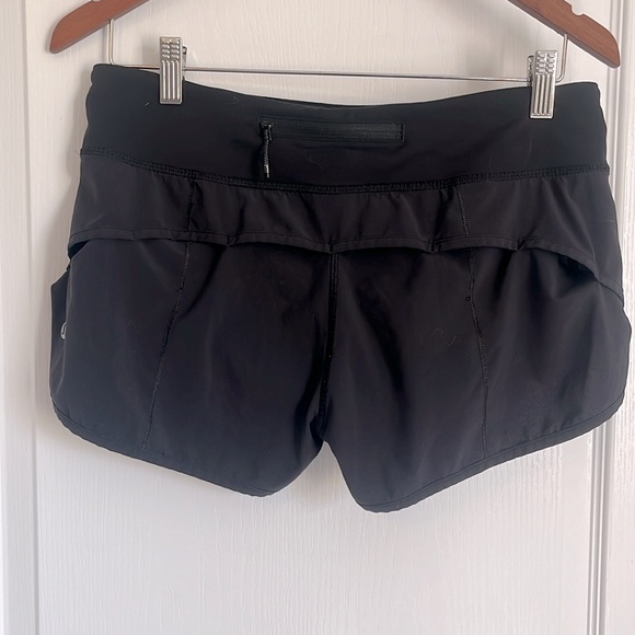 LULULEMON SPEED UP MID-RISE LINED SHORT 2.5” - Picture 2 of 3
